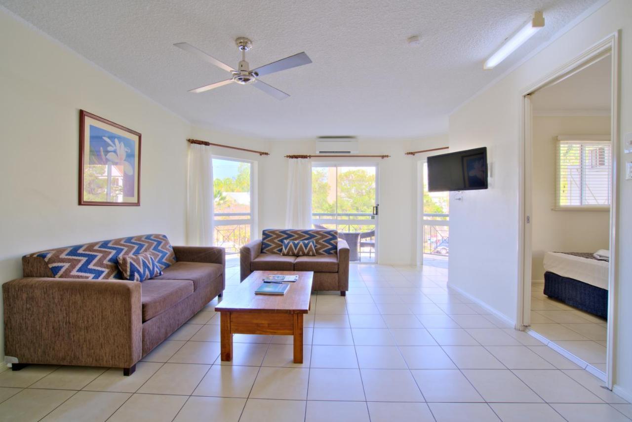 Cairns Queenslander Hotel & Apartments Exterior photo