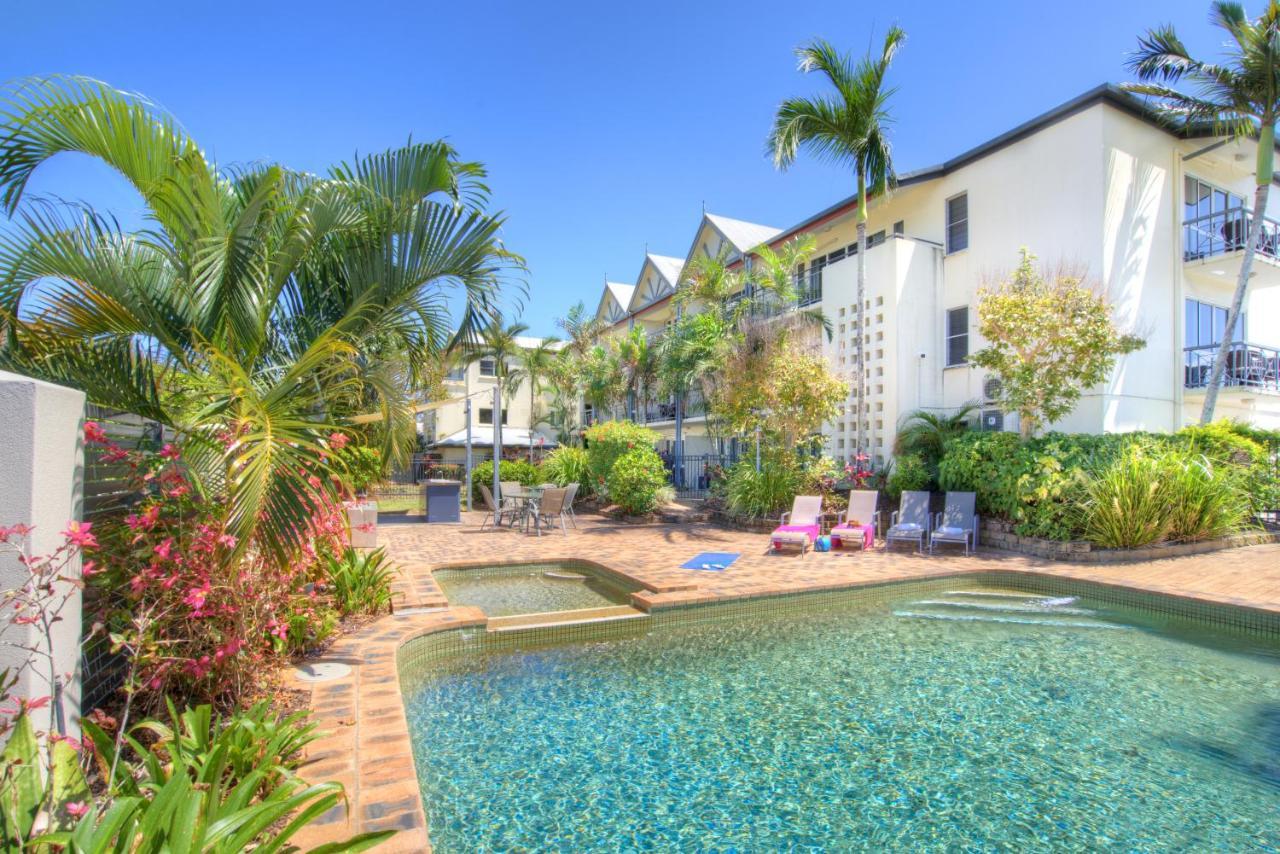 Cairns Queenslander Hotel & Apartments Exterior photo