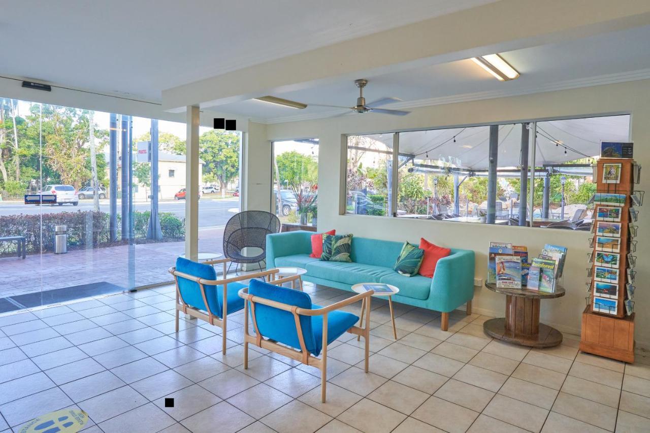 Cairns Queenslander Hotel & Apartments Exterior photo